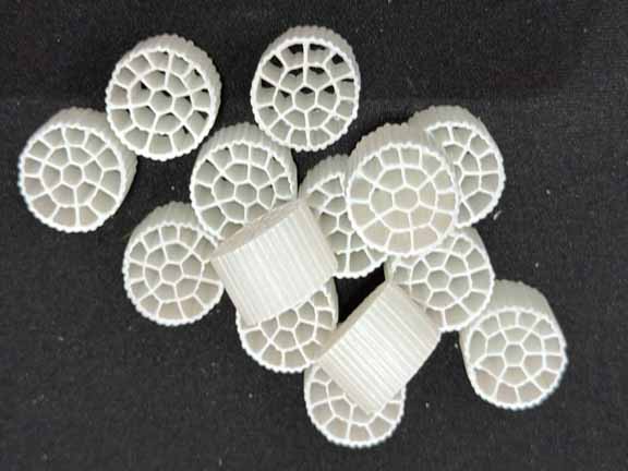 Quy trình thi công giá thể vi sinh D25 vào hệ thống MBBR đảm bảo kỹ thuật và hiệu quả cao.