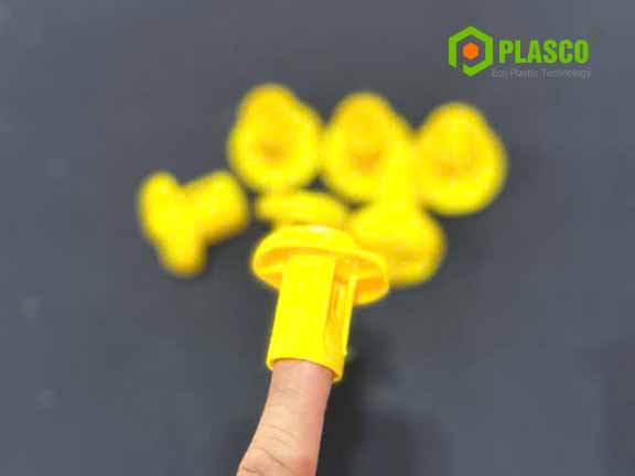 Nắp nhựa bịt đầu thép xây dựng D18-D32mm