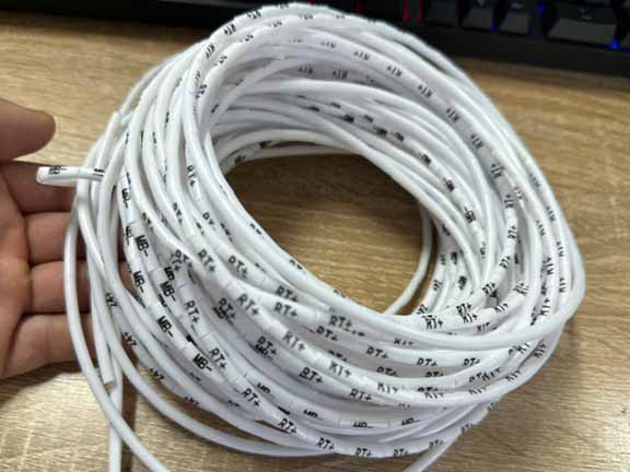 In ống lồng luồn dây điện