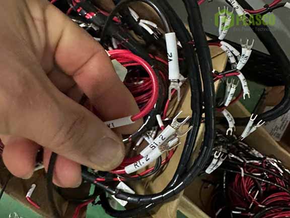 In ống lồng đầu cốt theo yêu cầu cho hệ thống tủ bảng điện